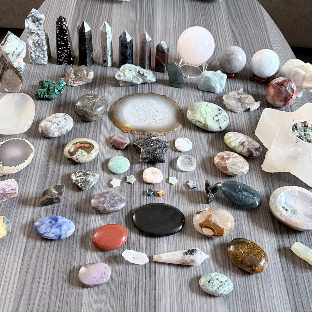 CRYSTAL LOT *LOTS OF RARE PIECES